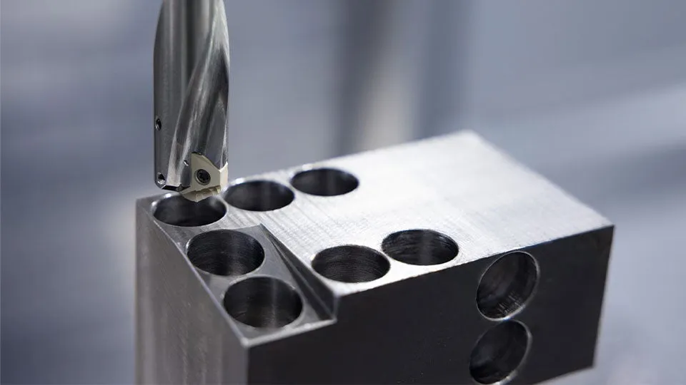 Weltneuheit mit zwei Schneidkanten Weltneuheit mit zwei Schneidkanten